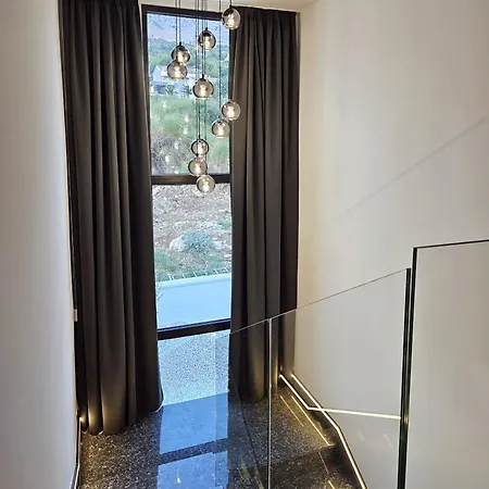 Villa White Podstrana