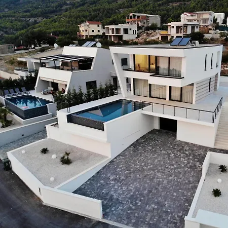 Villa White *