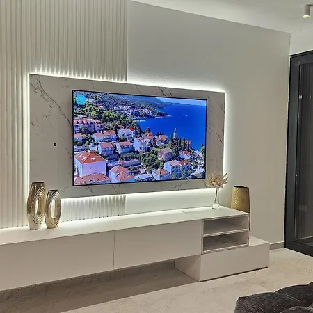 Villa White Podstrana